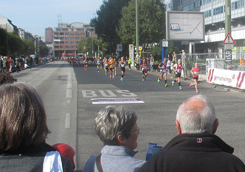 Berlin-Marathon-Läufer bei Kilometer 40